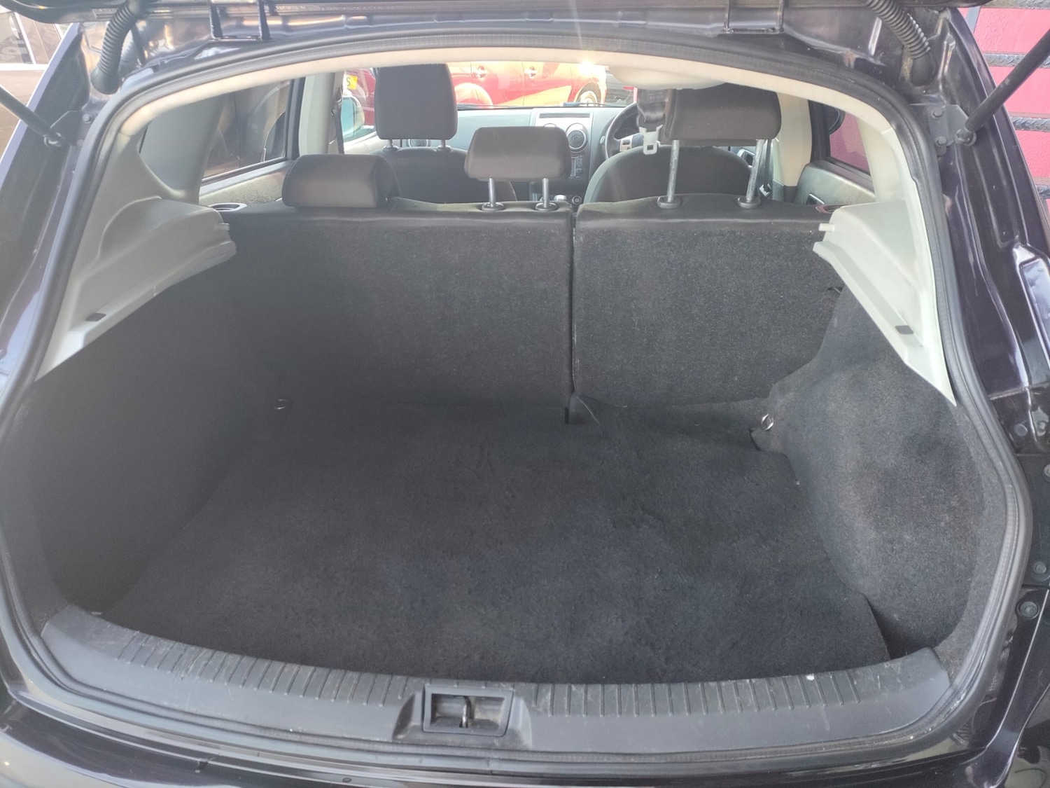 Used Nissan Qashqai 2011 for sale - 77935471: Photo 11