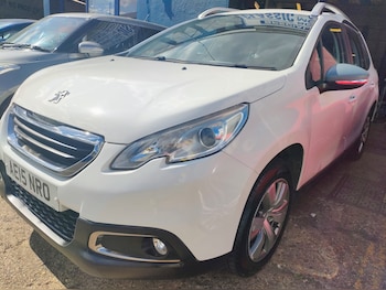 Used Peugeot 2008 2015 for sale - 79450941: Photo