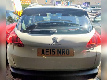 Used Peugeot 2008 2015 for sale - 79450941: Photo