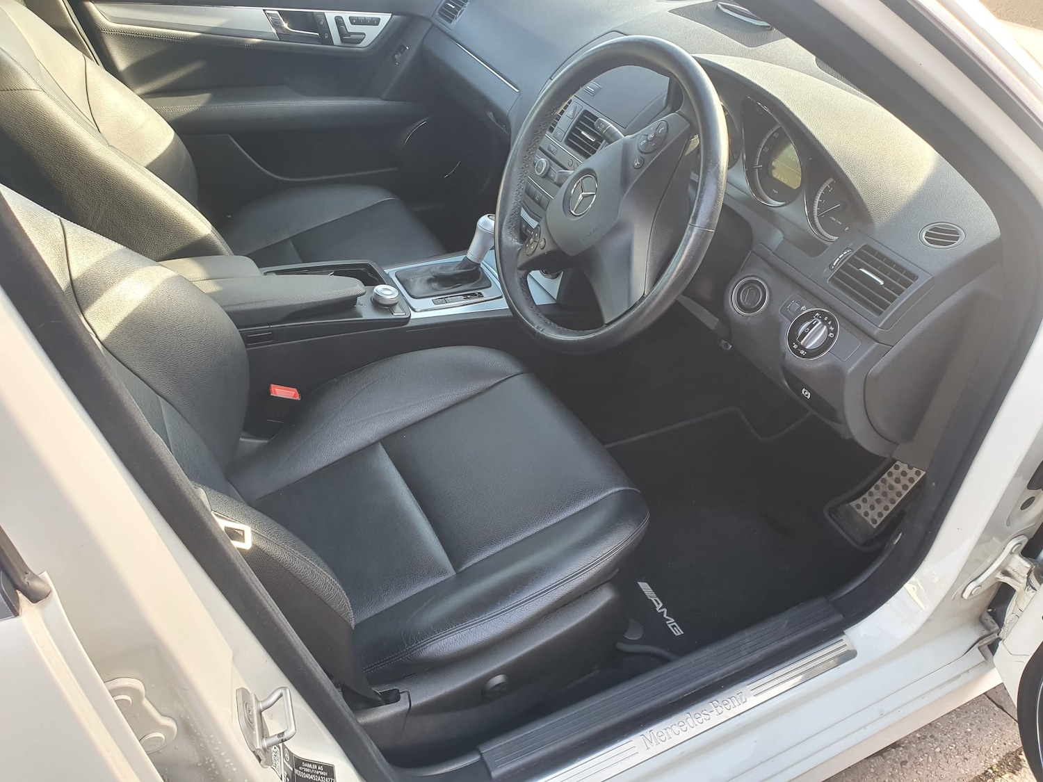 Used Mercedes-Benz C Class 2009 for sale - 76386851: Photo 18