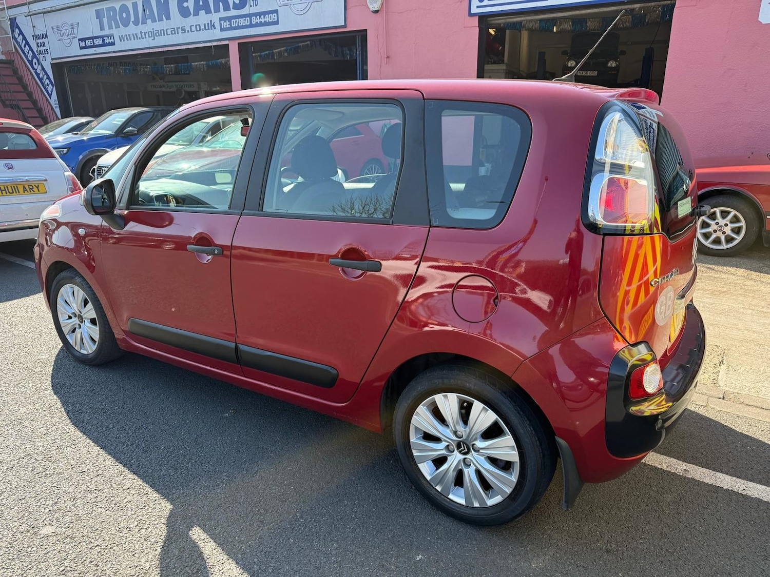 Used Citroen C3 Picasso 2010 for sale - 77951684: Photo 7