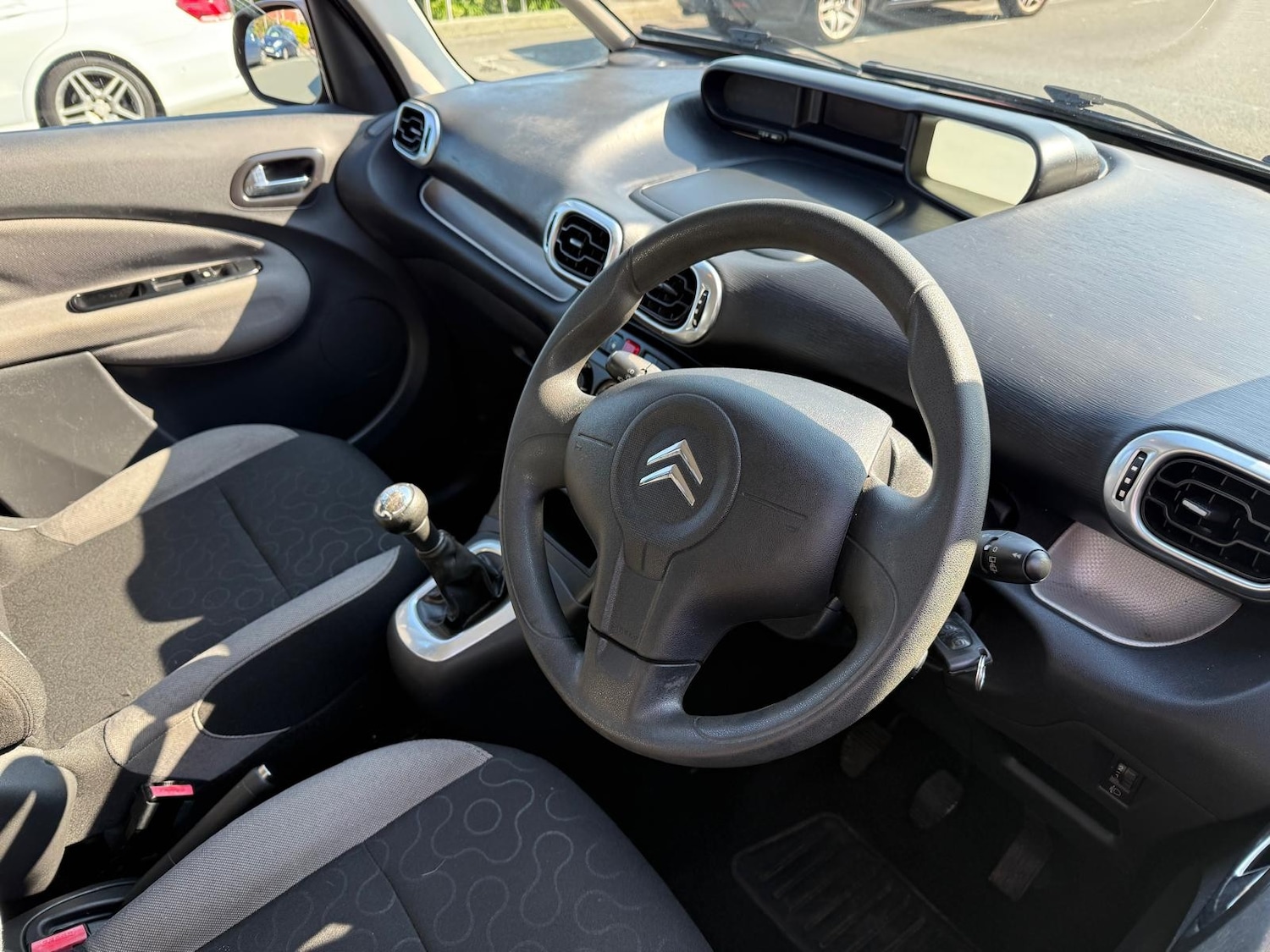 Used Citroen C3 Picasso 2010 for sale - 77951684: Photo 9