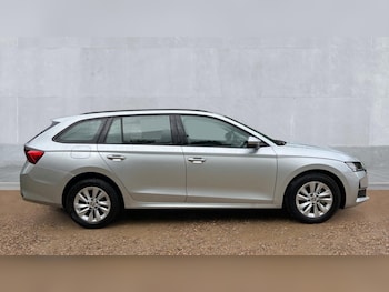 Used Skoda Octavia 2024 for sale - 75946814: Photo