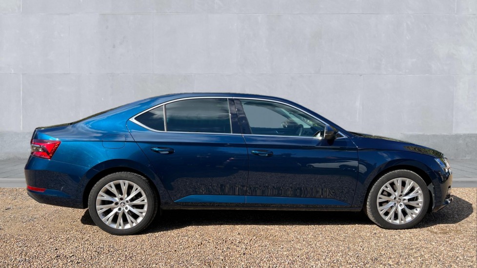 Used Skoda Superb 2022 for sale - 76104115: Photo 4