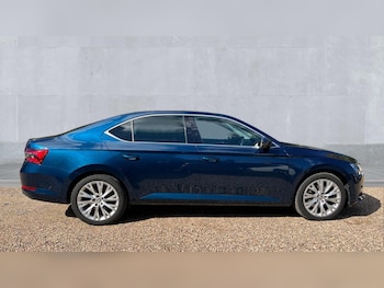 Used Skoda Superb 2022 for sale - 76104115: Photo 4