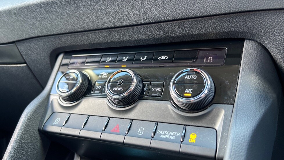 Used Skoda Karoq 2024 for sale - 75829025: Photo 24