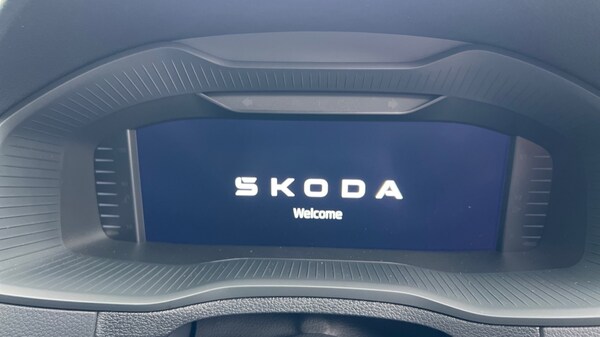 Used Skoda Karoq 2024 for sale - 76104177: Photo 14