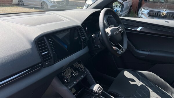 Used Skoda Karoq 2025 for sale - 75495525: Photo 2