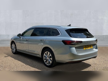 Used Skoda Superb 2024 for sale - 76180173: Photo 3