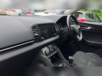 Used Skoda Karoq 2019 for sale - 76112274: Photo 2