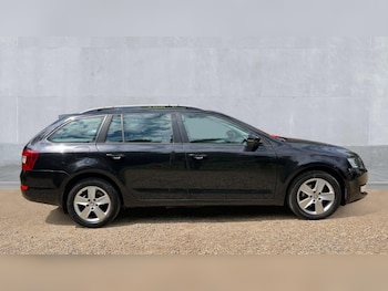 Used Skoda Octavia 2014 for sale - 75950923: Photo