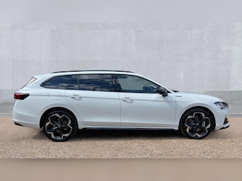 Used Skoda Superb 2025 for sale - 75992884: Photo