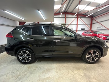 Used Nissan X-Trail 2017 for sale - 78237003: Photo