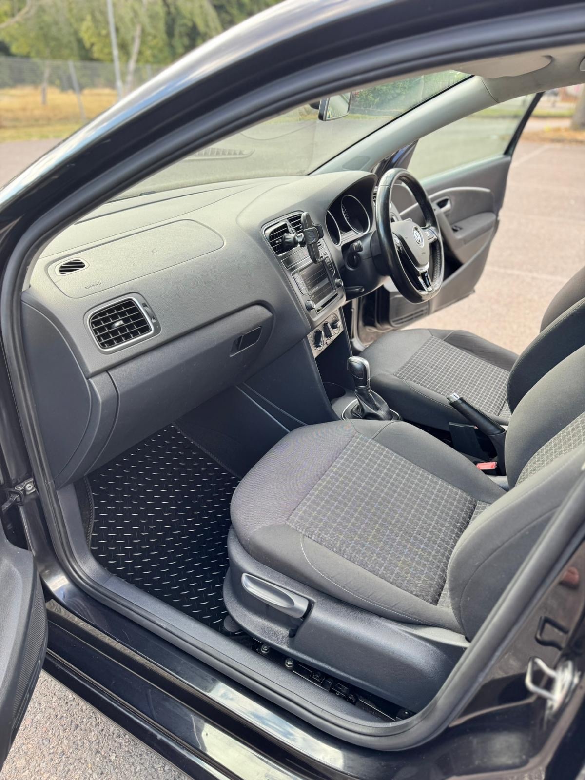 Used Volkswagen Polo 2015 for sale - 77277655: Photo 11