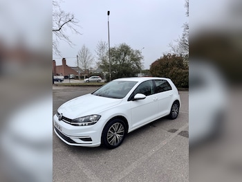 Used Volkswagen Golf 2018 for sale - 77807571: Photo