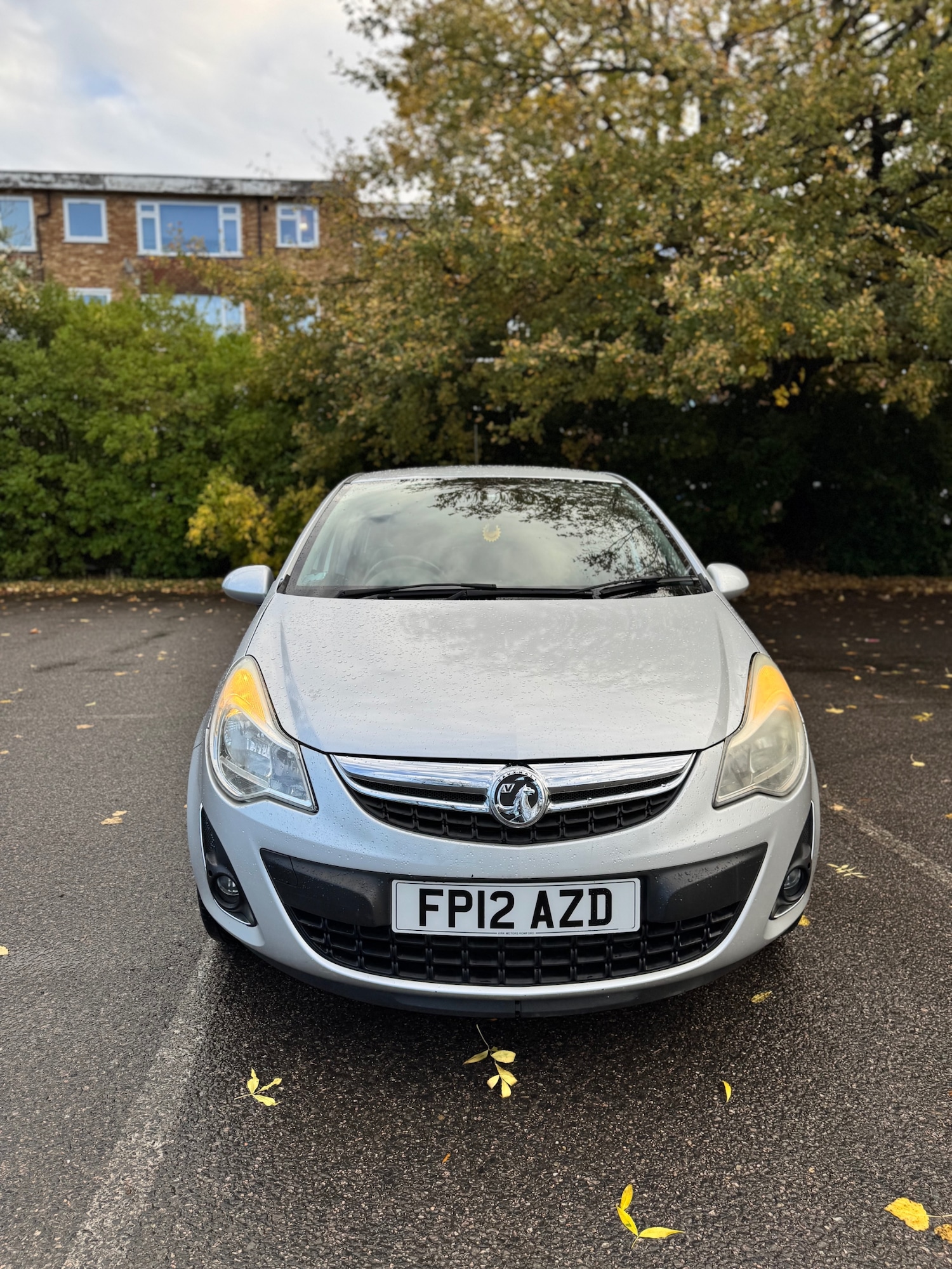 Used Vauxhall Corsa 2012 for sale - 76436276: Photo 2