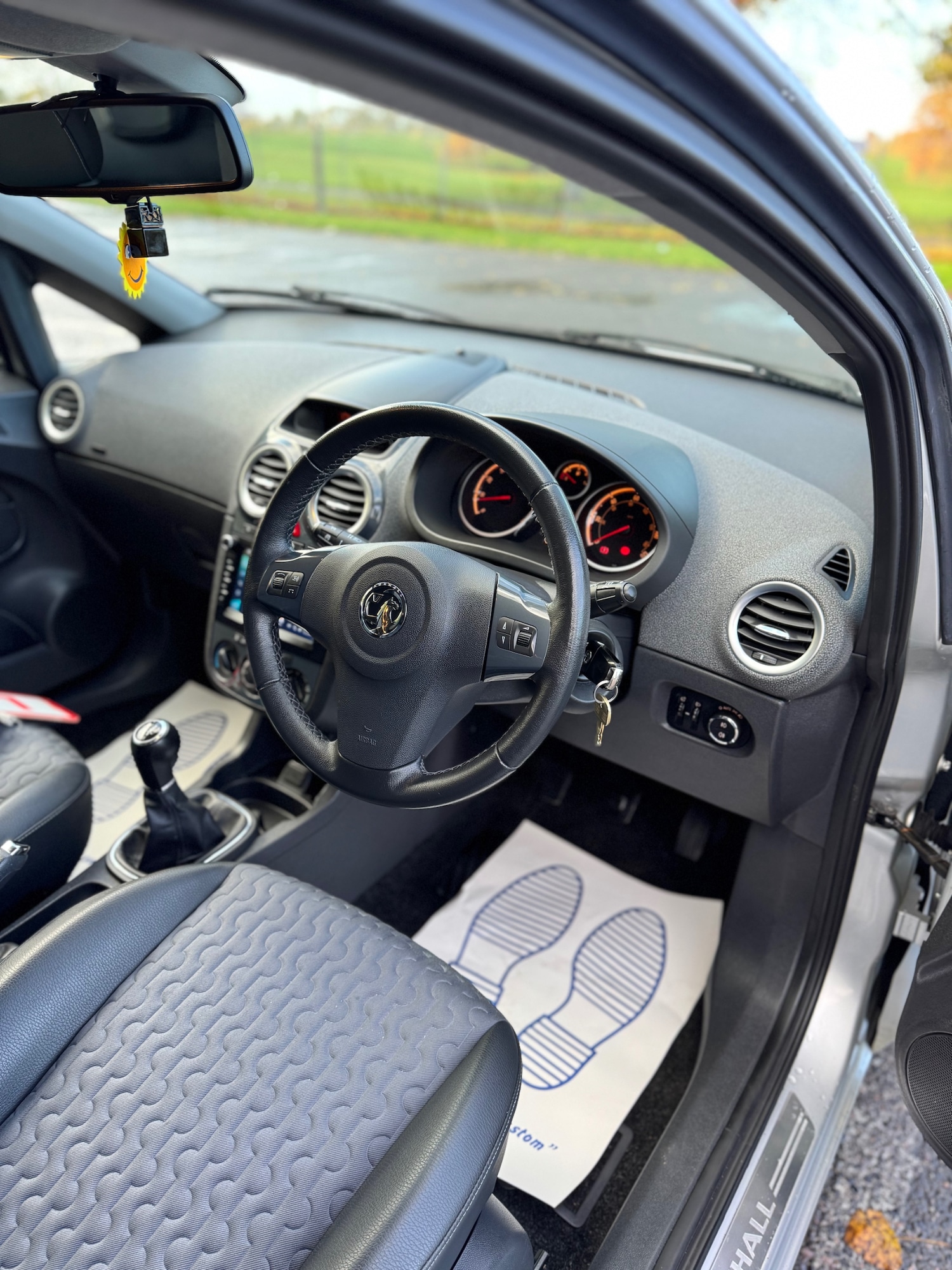 Used Vauxhall Corsa 2012 for sale - 76436276: Photo 9