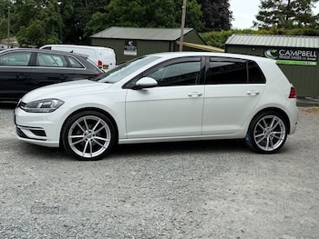 Used Volkswagen Golf 2017 for sale - 78890473: Photo