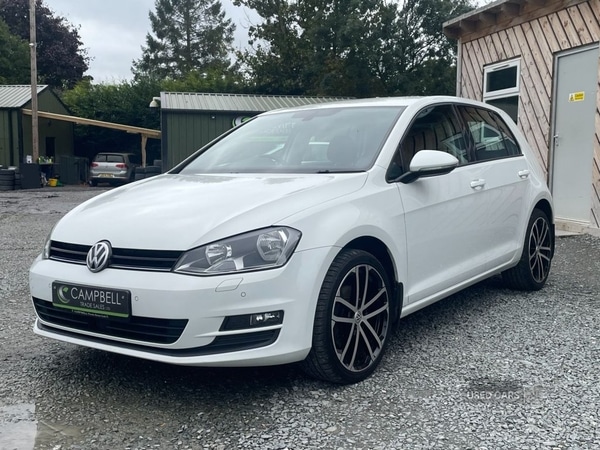 Used Volkswagen Golf 2017 for sale - 76043759: Photo 2