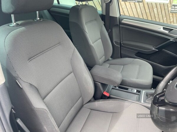 Used Volkswagen Golf 2014 for sale - 75678669: Photo 8