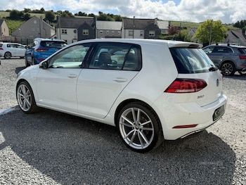 Used Volkswagen Golf 2017 for sale - 78823592: Photo