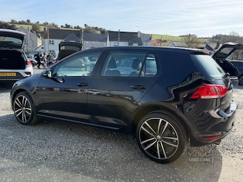 Used Volkswagen Golf 2015 for sale - 77884015: Photo