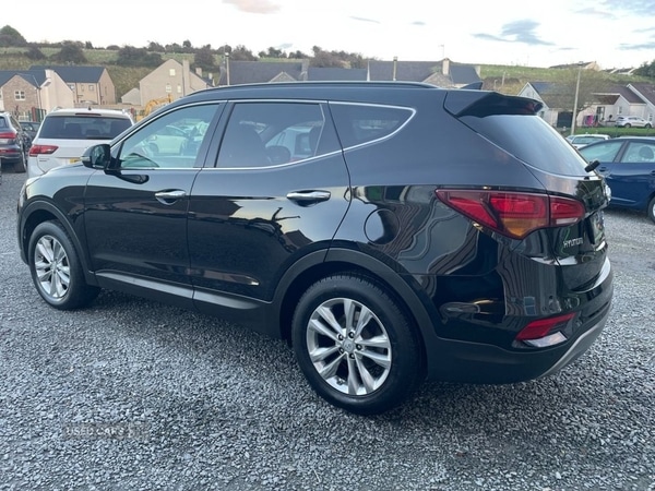 Used Hyundai Santa Fe 2017 for sale - 76349991: Photo 4