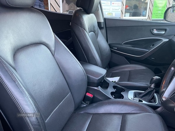 Used Hyundai Santa Fe 2017 for sale - 76349991: Photo 9