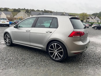 Used Volkswagen Golf 2014 for sale - 76153664: Photo