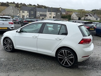 Used Volkswagen Golf 2018 for sale - 77840322: Photo