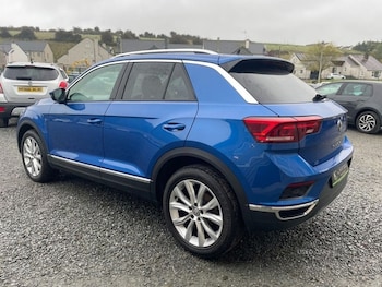 Used Volkswagen T-Roc 2018 for sale - 76296506: Photo