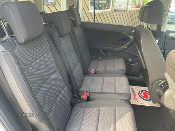 Used Volkswagen Touran 2017 for sale - 76562999: Photo 11