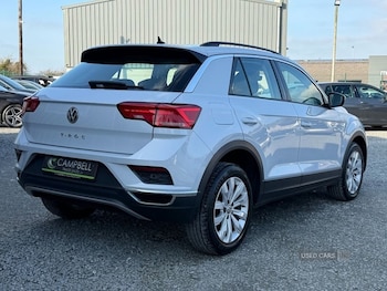 Used Volkswagen T-Roc 2019 for sale - 77926587: Photo