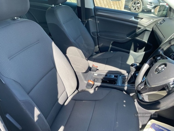 Used Volkswagen Golf 2017 for sale - 74359271: Photo 8