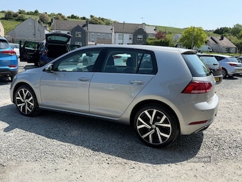 Used Volkswagen Golf 2019 for sale - 78637235: Photo
