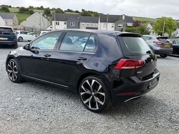 Used Volkswagen Golf 2017 for sale - 78742363: Photo