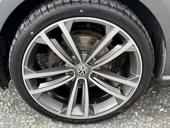 Used Volkswagen Golf 2018 for sale - 78810625: Photo