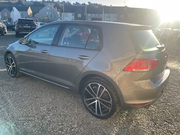 Used Volkswagen Golf 2015 for sale - 76315311: Photo