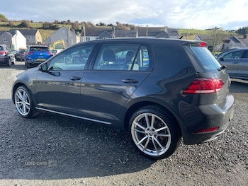 Used Volkswagen Golf 2017 for sale - 76378208: Photo