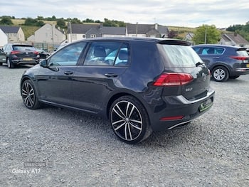 Used Volkswagen Golf 2017 for sale - 79522135: Photo
