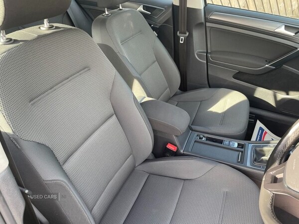 Used Volkswagen Golf 2017 for sale - 76409647: Photo 8