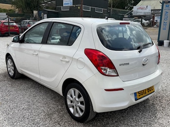 Used Hyundai i20 2012 for sale - 79304257: Photo