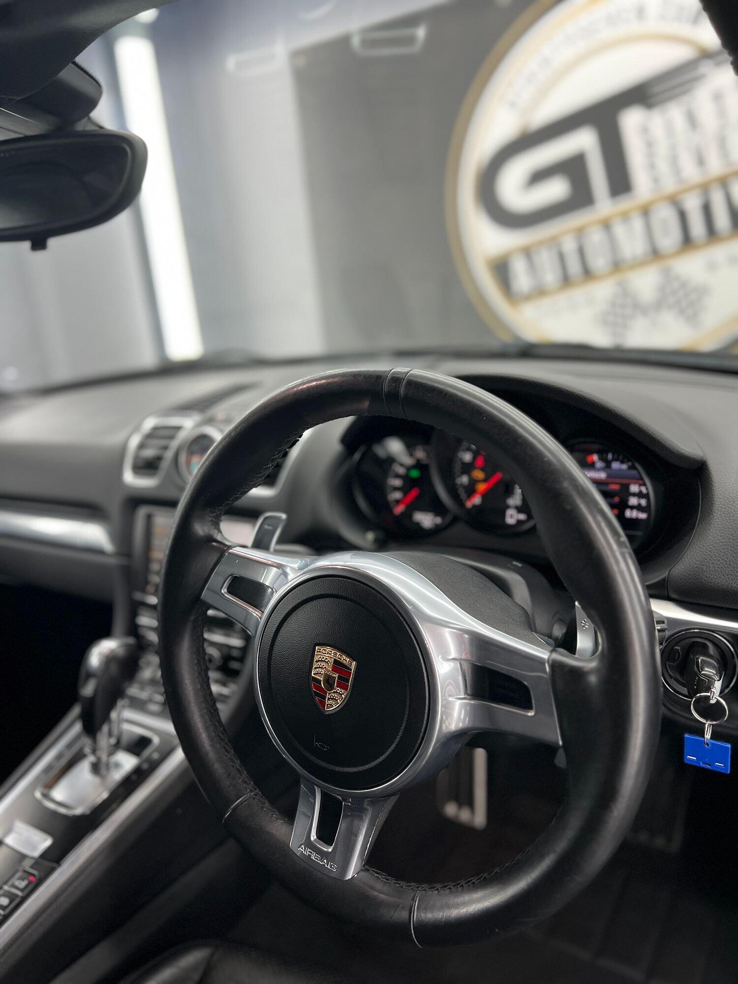 Used Porsche Cayman 2014 for sale - 76369300: Photo 2
