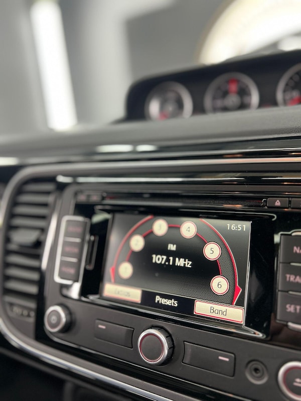 Used Volkswagen Beetle 2014 for sale - 74362300: Photo 10
