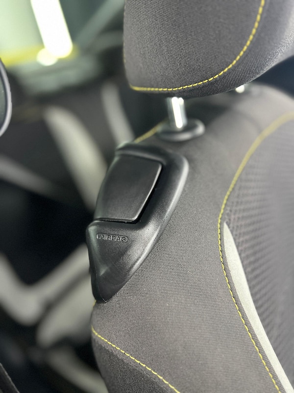 Used Volkswagen Beetle 2014 for sale - 74362300: Photo 97