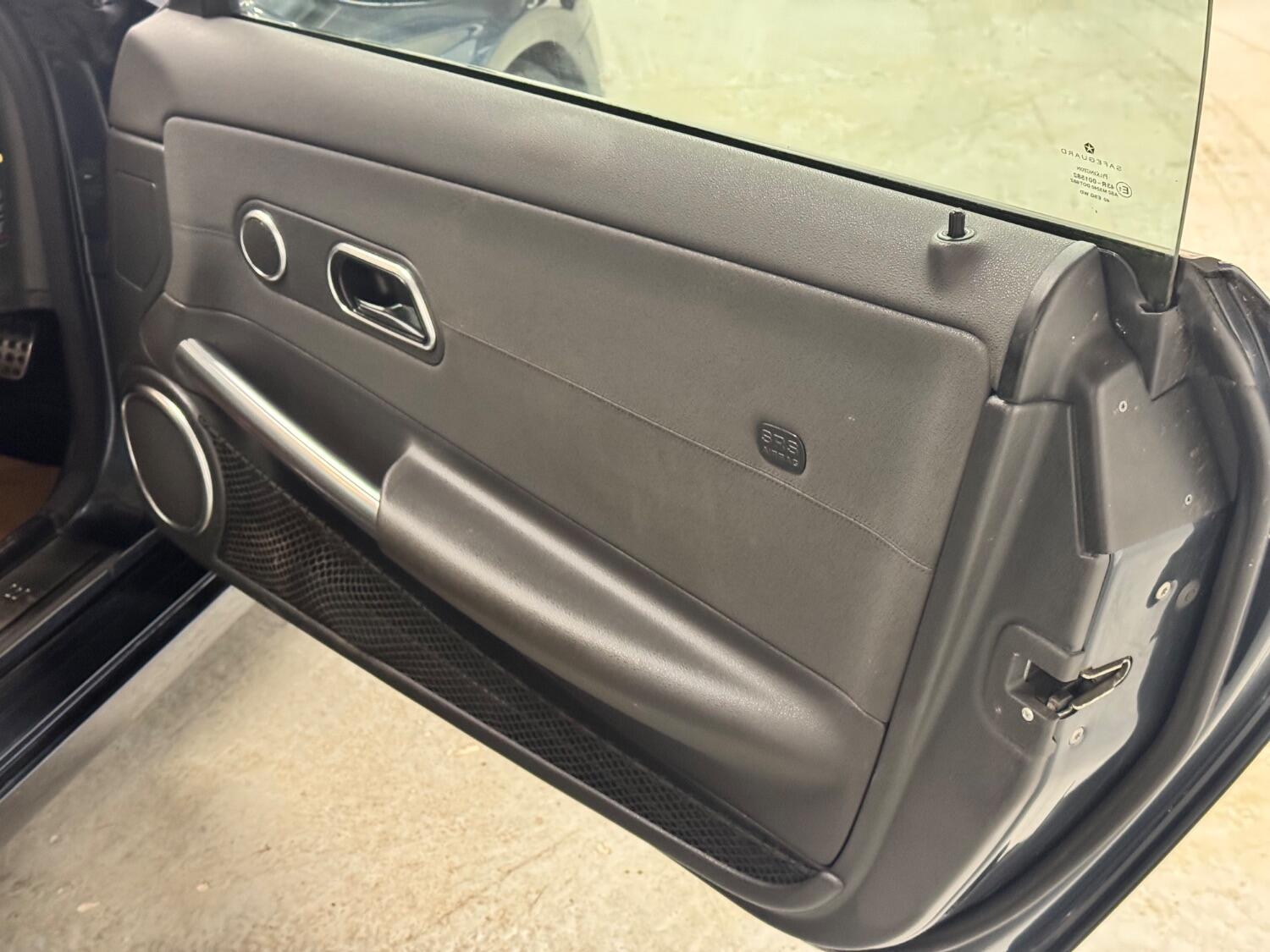 Used Chrysler Crossfire 2006 for sale - 76471273: Photo 12