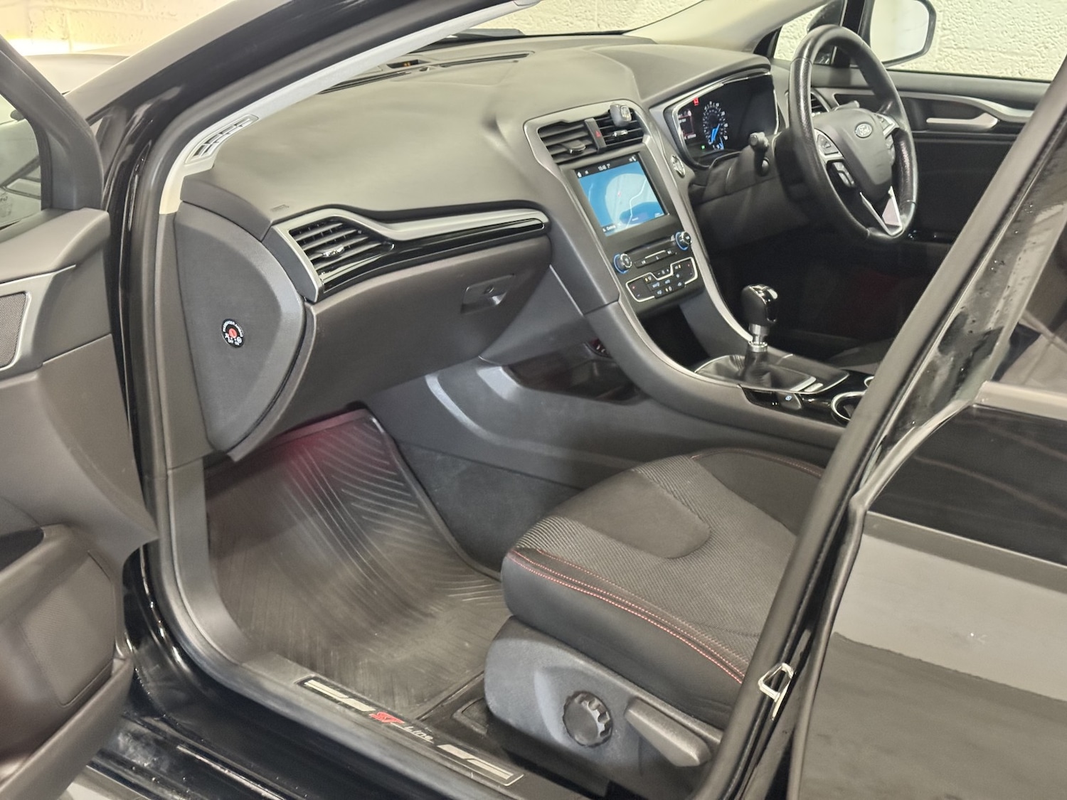 Used Ford Mondeo 2017 for sale - 76591584: Photo 32