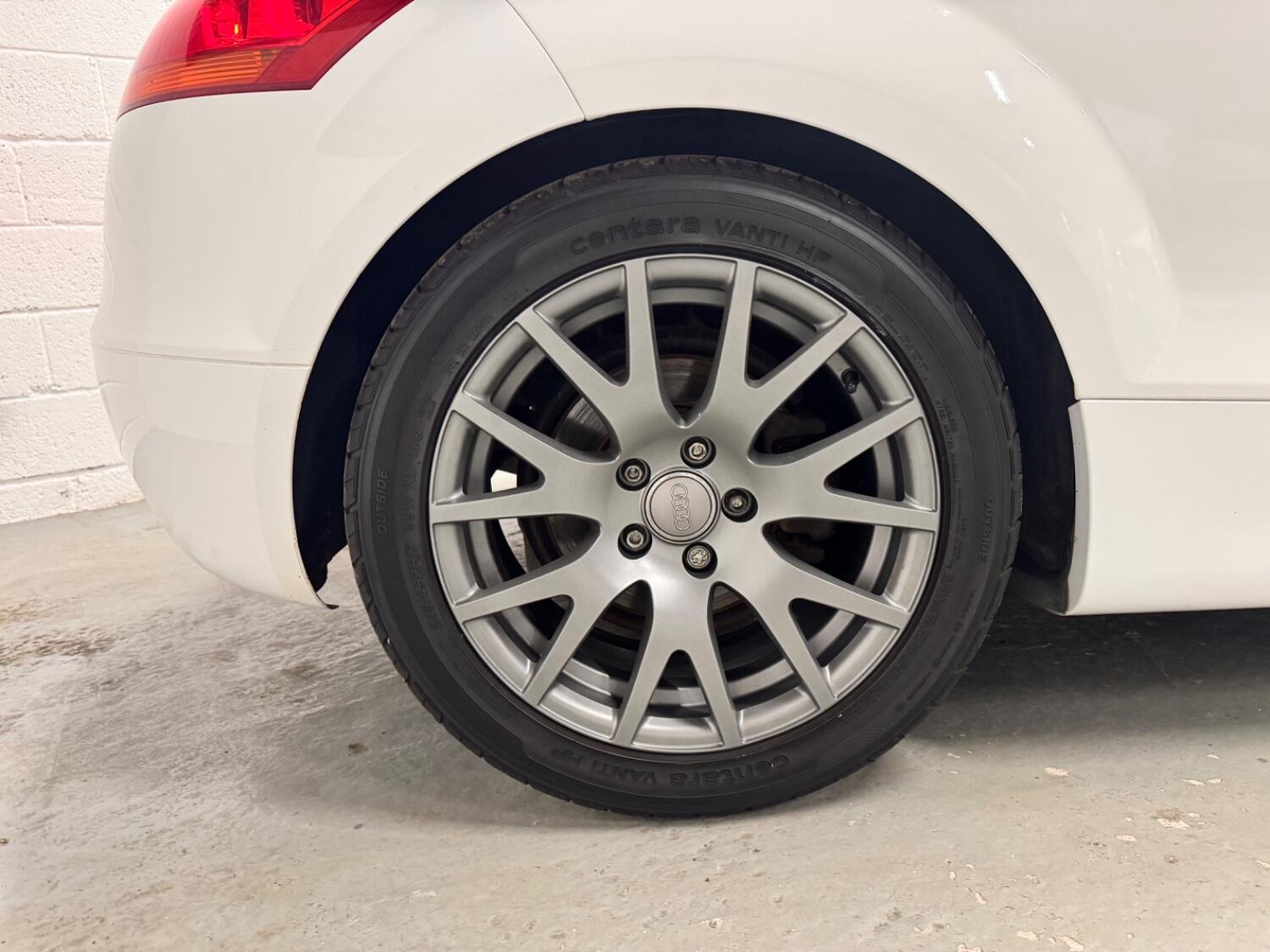 Used Audi TT 2010 for sale - 76471238: Photo 18