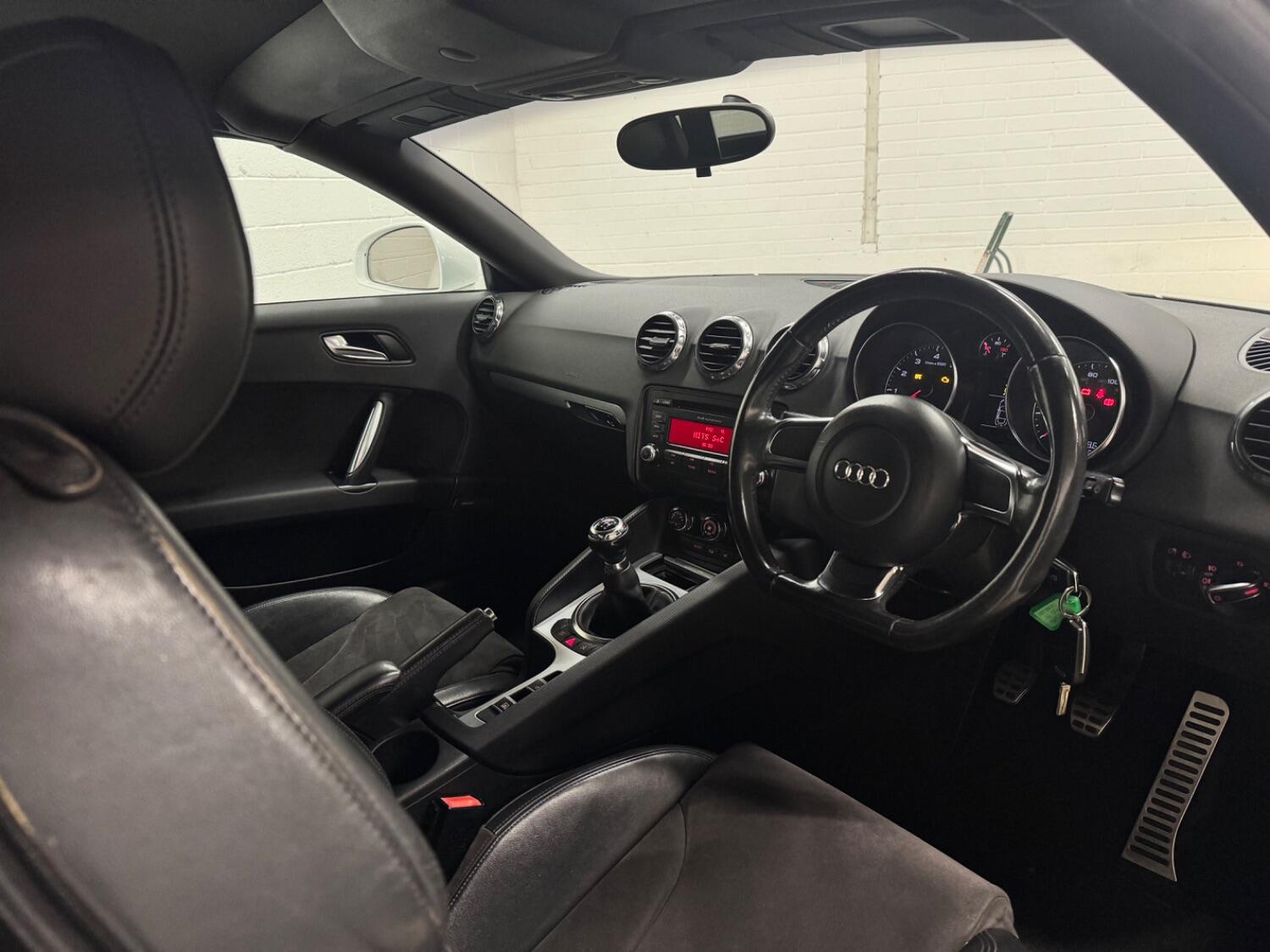 Used Audi TT 2010 for sale - 76471238: Photo 38