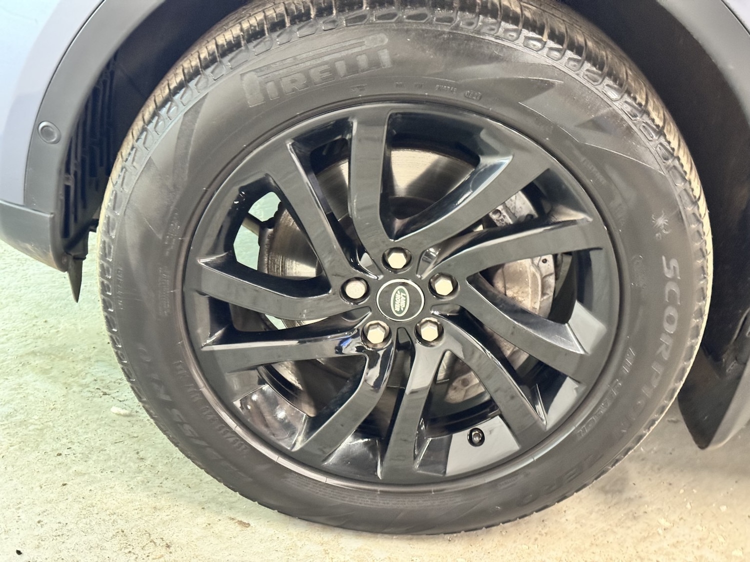 Used Land Rover Discovery 2019 for sale - 77548349: Photo 18